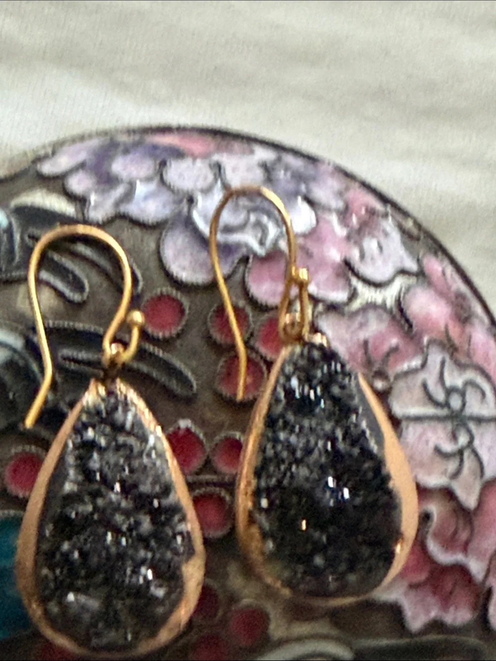 Artisan elegant teardrop